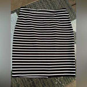 White House Black Market Striped Pencil Skirt